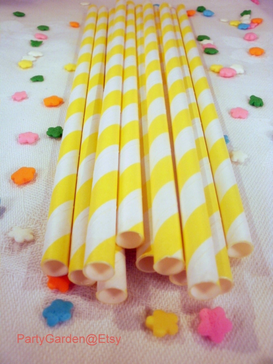 25 Yellow and Green Tractor Striped Paper Straws