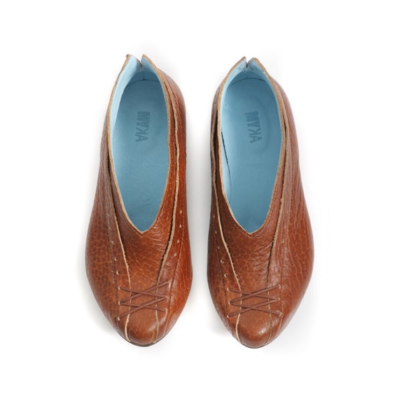 womens brown dress flats