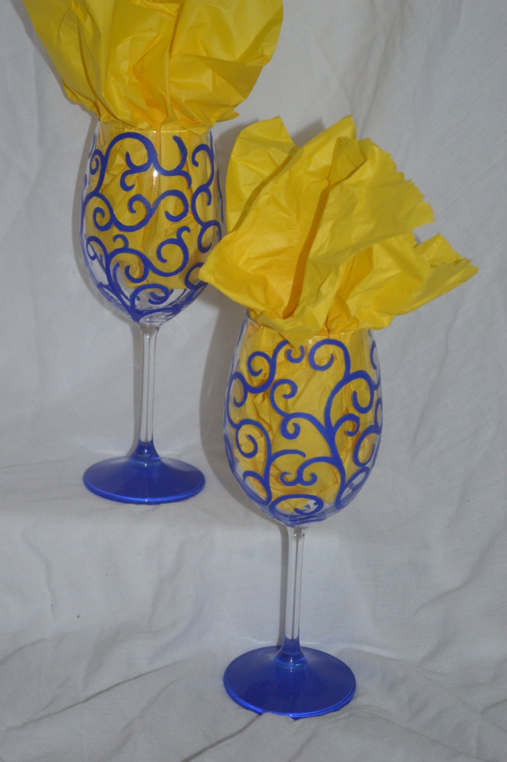 Hand Painted Swirl Design Wine Glasses set of 2