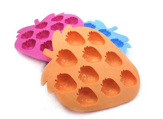 Ice Tray Ice Mold 10-Strawberry Flexible Silicone Mold For