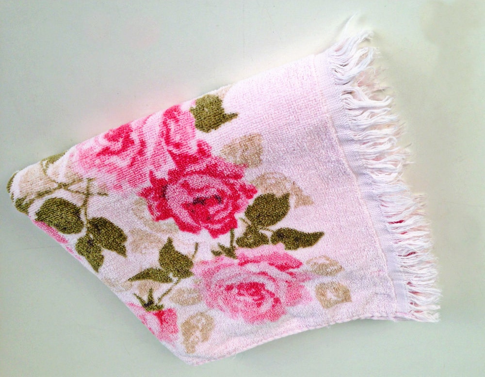 vintage pink roses cotton bath towel