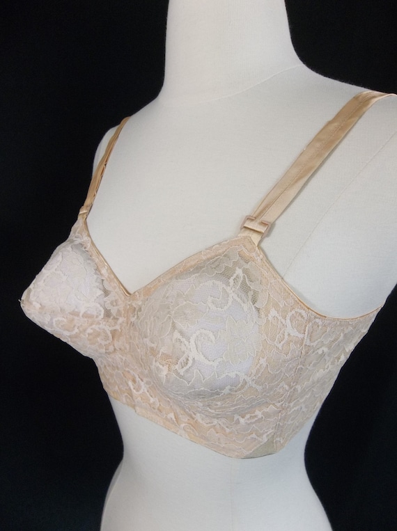 Vintage Peach Lace Circle Stitch Bullet Bra Exquisite Form