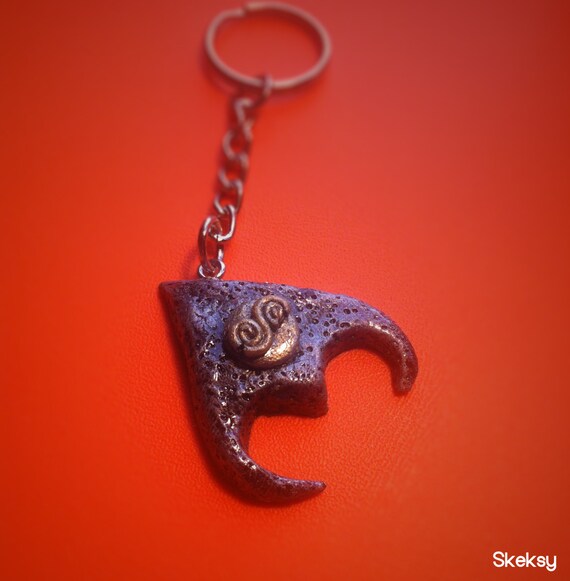 Labyrinth Goblin King Pendant Keychain by harveypinkertons on Etsy