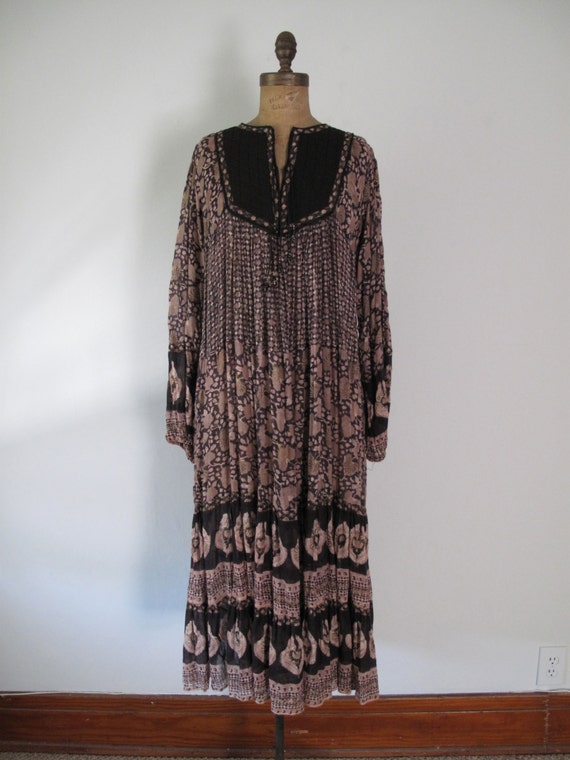 1970s Indian Gauze Dress Black & Metallic Boho by maevintageinc