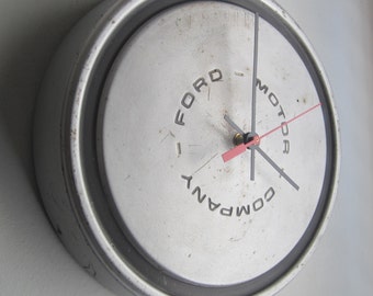 1982 Ford Truck Hubcap Clock no.2518