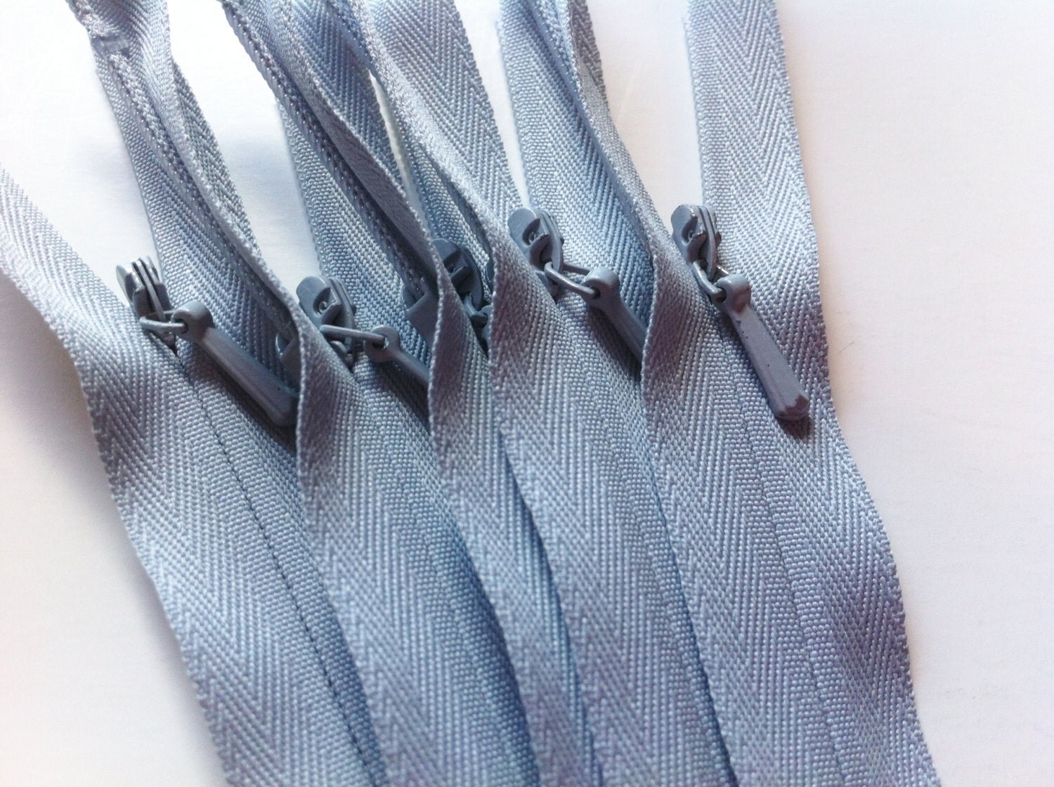 9 Inch INVISIBLE Zippers YKK 10 Pieces Color 119 Grey