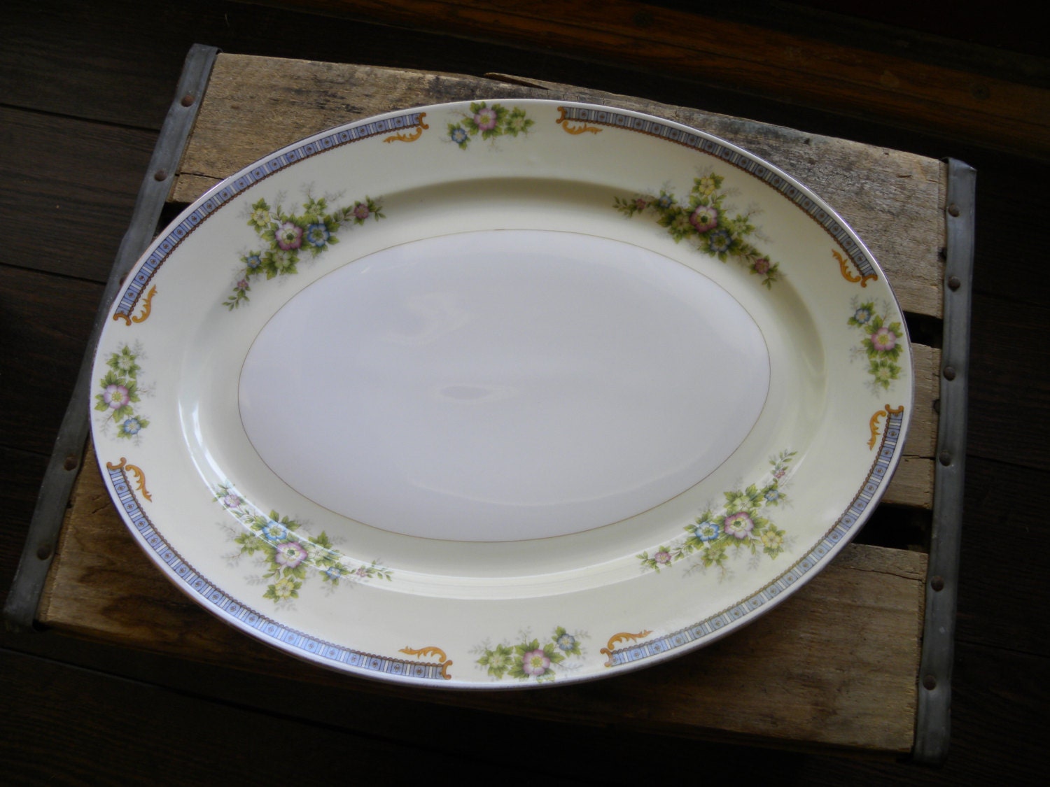 1 Meito China Large Serving Platter Haute Juice