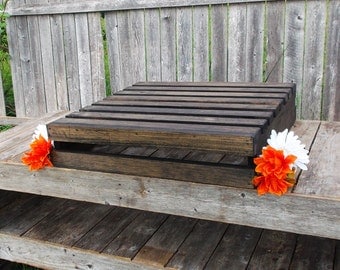 Rustic Wedding Decor - Wood Cake Stand - Fall Weddings - Crate Style Wedding Cake Stand