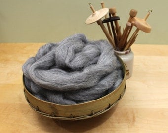 Icelandic Wool - Natural Gray - Undyed Roving for Spinning or Felting (8 oz)