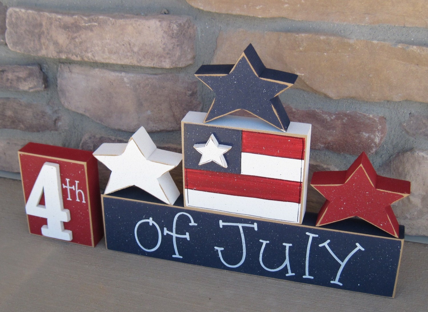 4th of JULY BLOCKS with stars and flag blocks for table decor