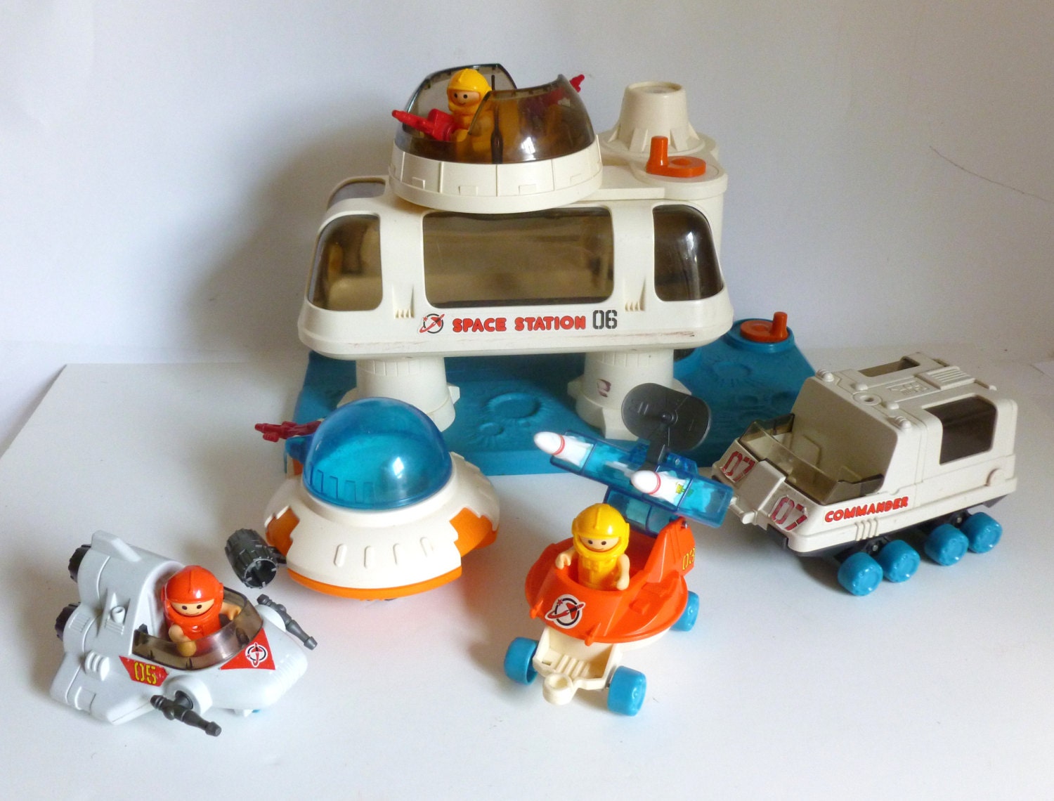 spaceships toys