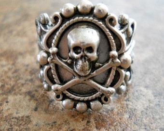 Victoriana Steampunk Skull Ring in Silver EXCLUSIVE DESIGN