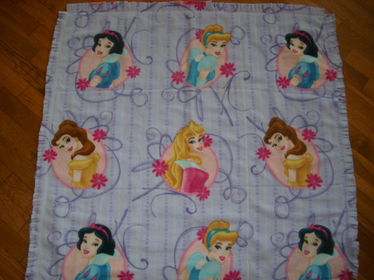 Disney Baby Bedding Sweet Minnie Mouse Flannel Blanket, 4 ...