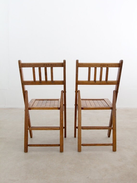 vintage oak folding chairs / slat wood school seats