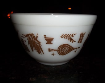 Americana 401 Vintage Pyrex Nesting Mixing Bowl 1.5Pint