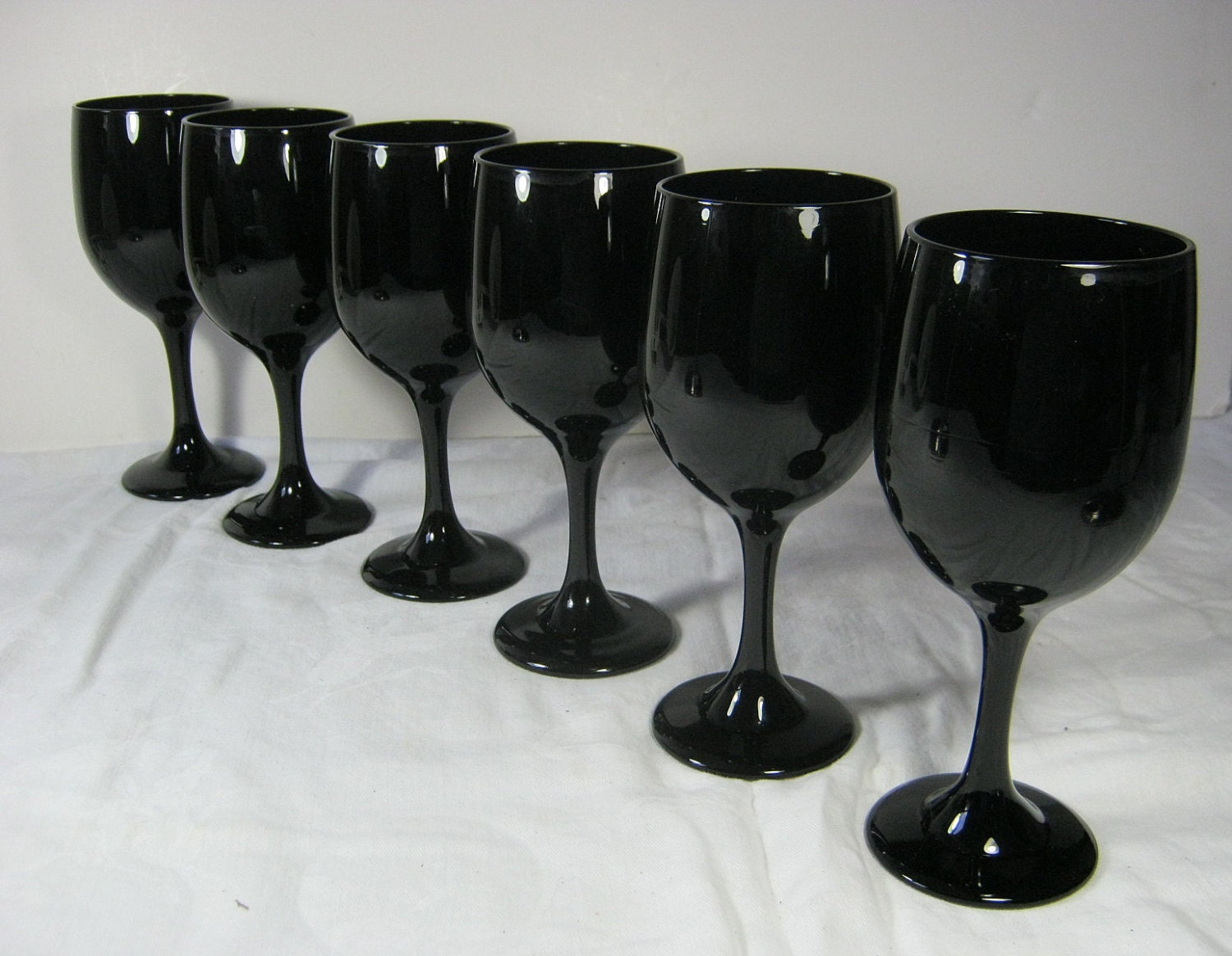Vintage BLACK GOBLET Wine Glassware Water Glass Set/6