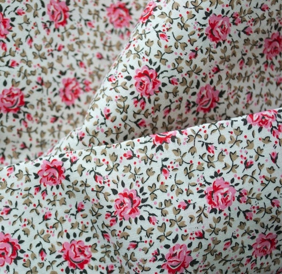 Vintage 1950s Rose Floral Fabric Small Scale Print Pink Roses
