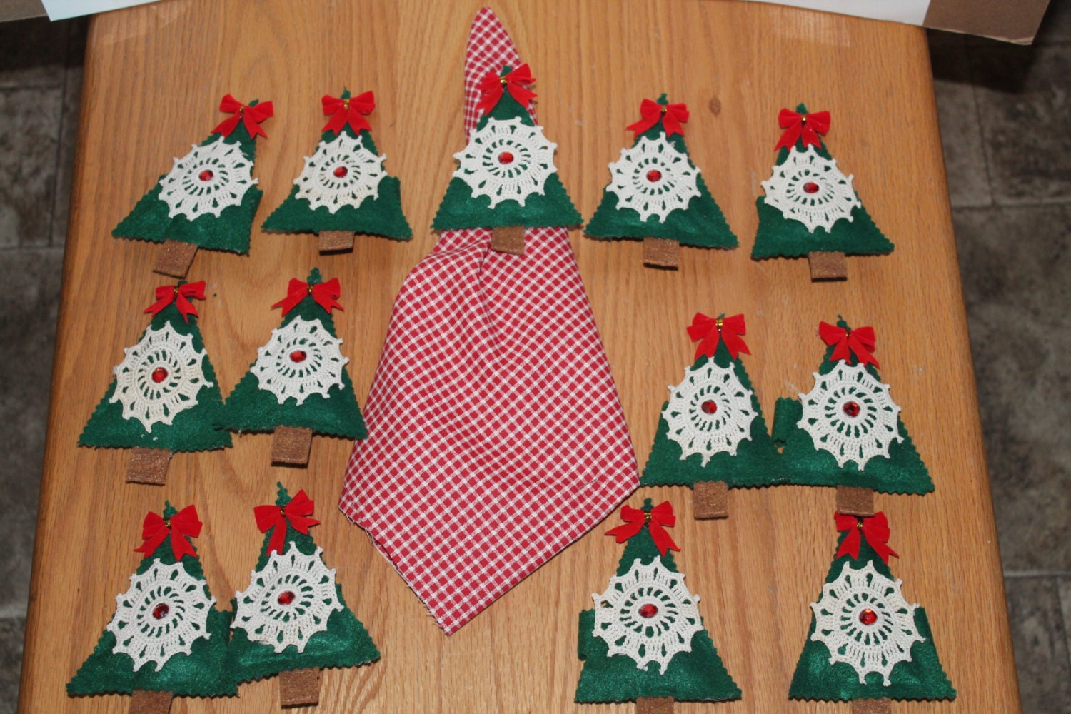 Christmas Tree Napkin Rings Set of 13..Holiday Table..Vintage