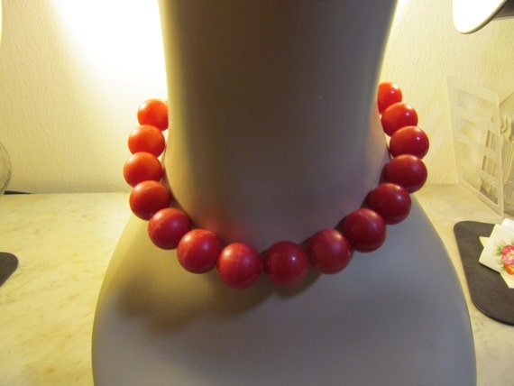 Marge Simpson's necklace by ARTCPACKRAT on Etsy