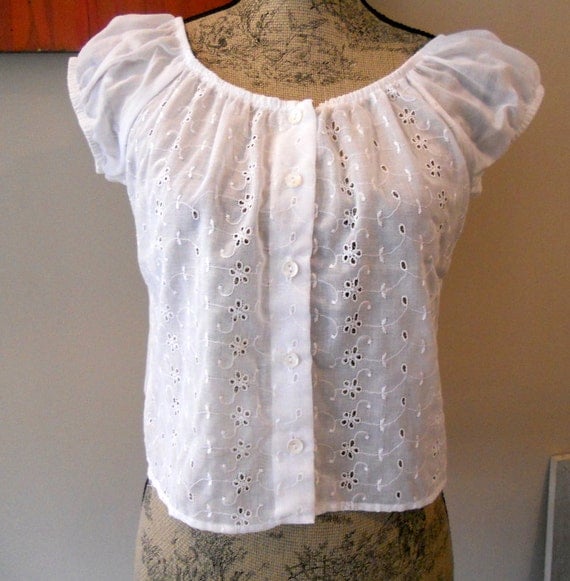 white short sleeved blouses