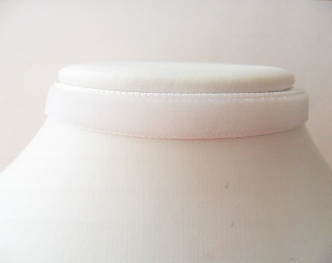 White velvet choker necklace adjustable with a width of 1/2”inch pick your neck size