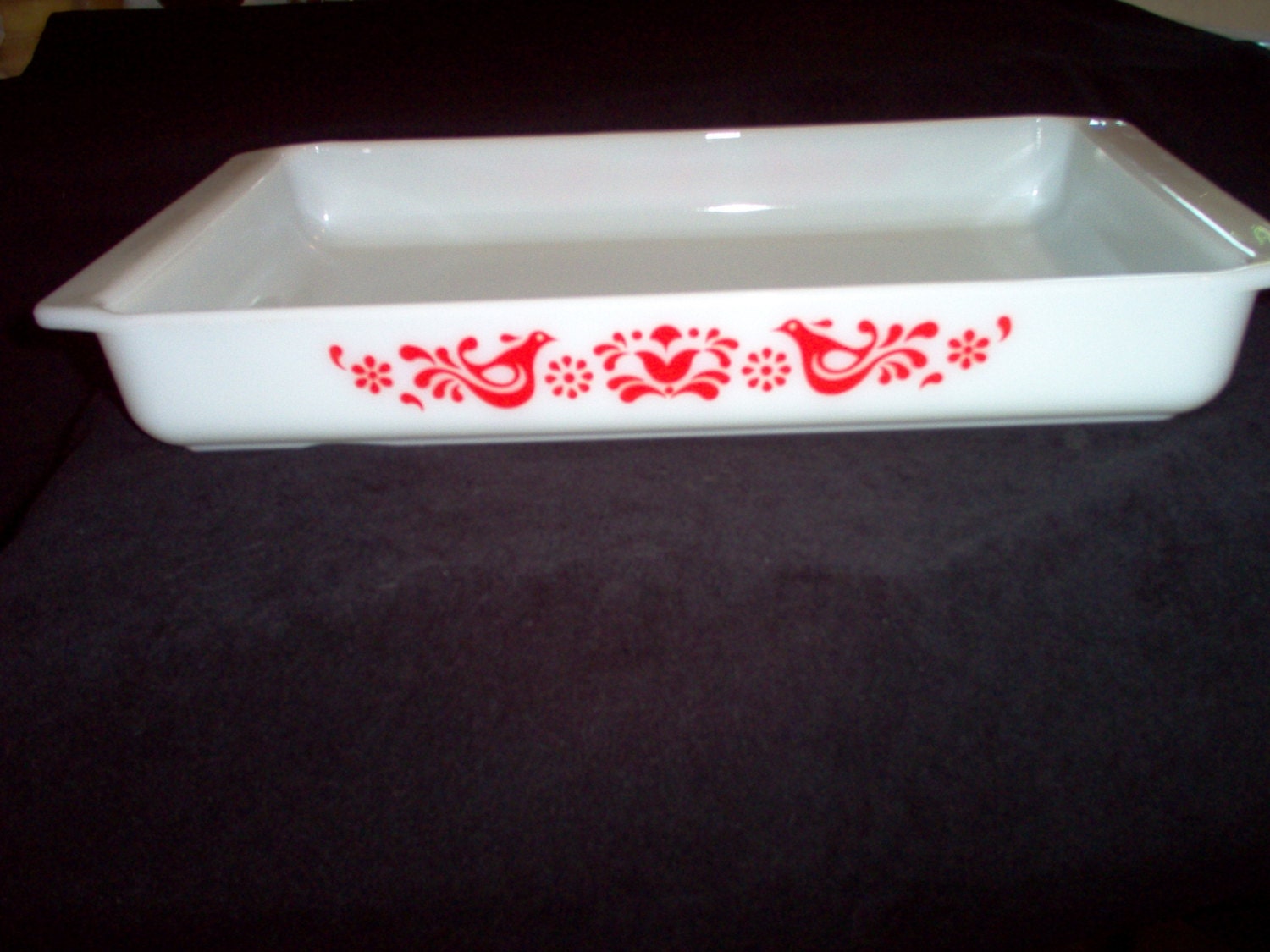 Vintage Pyrex Lasagna Pan or Baking Dish Friendship Pattern