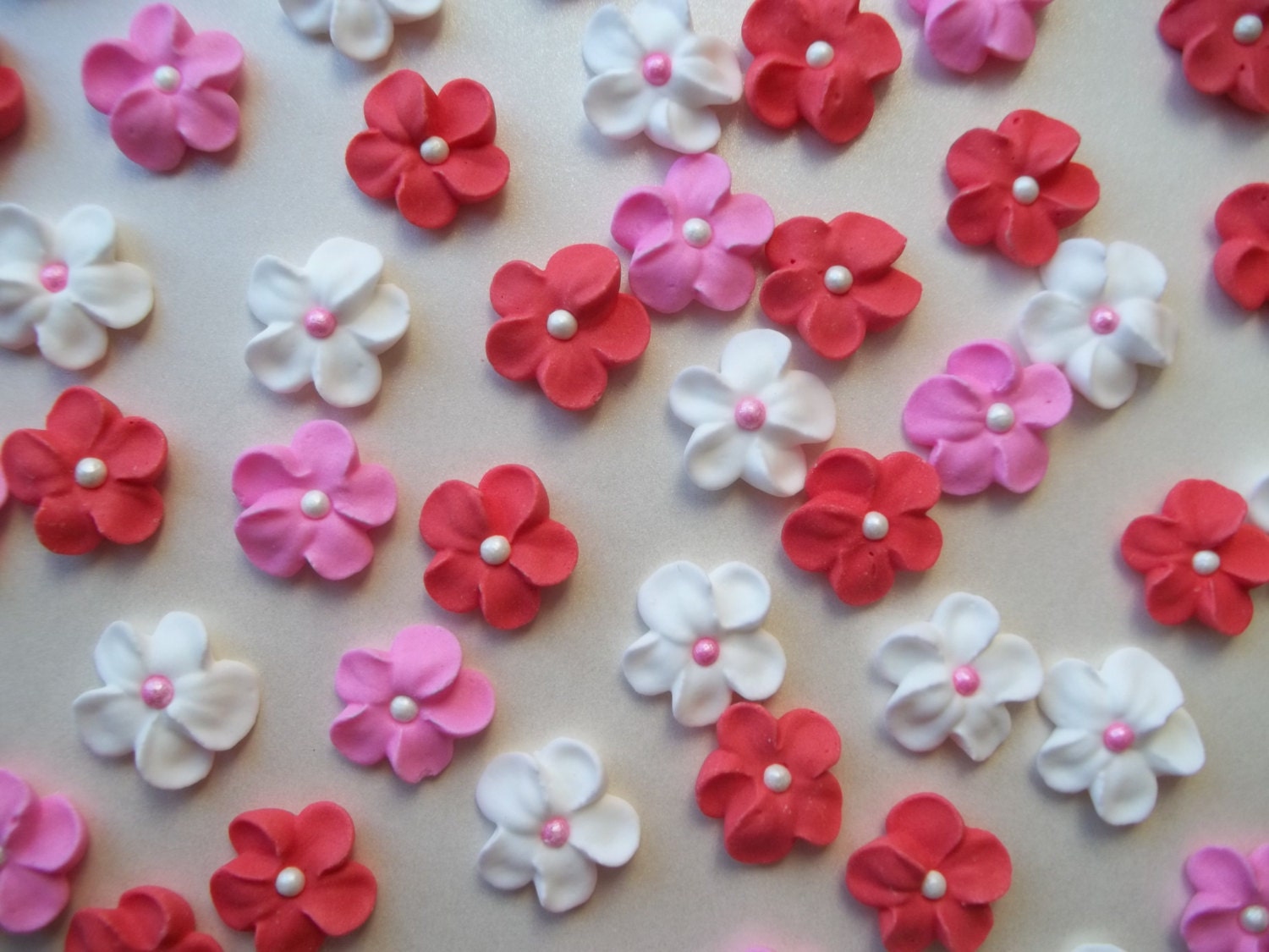 Sale Royal icing flowers in pink red and white Edible