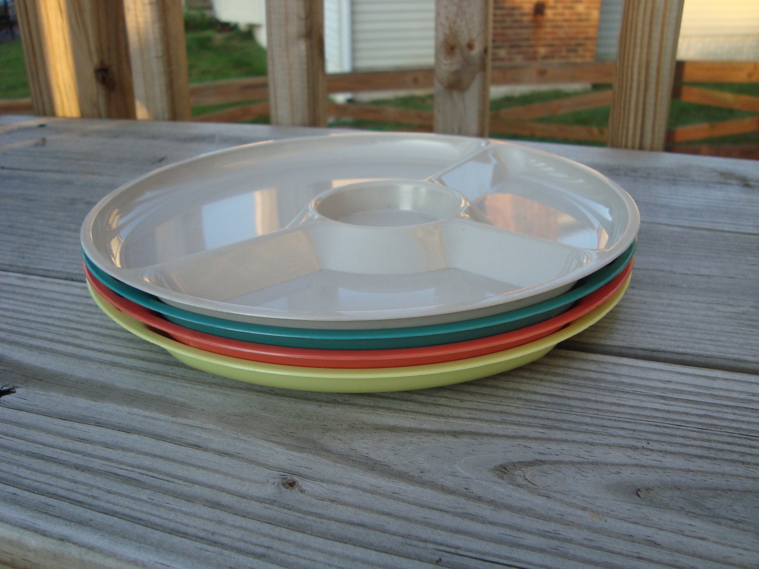 Vintage Divided Plastic Arvin Picnic Plates Made in U.S.A.