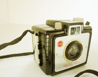 A Super Fun Kodak 'Brownie' Holiday Flash Camera - Pristine Condition Inside Its Box - Bonus - Film Inside - Oh My