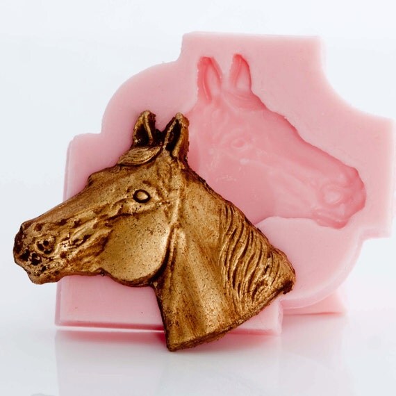 Horse mold made from food grade flexible silicone