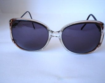 Unique Vintage Women's Sunglasses - See our huge collection of vintage eyewear