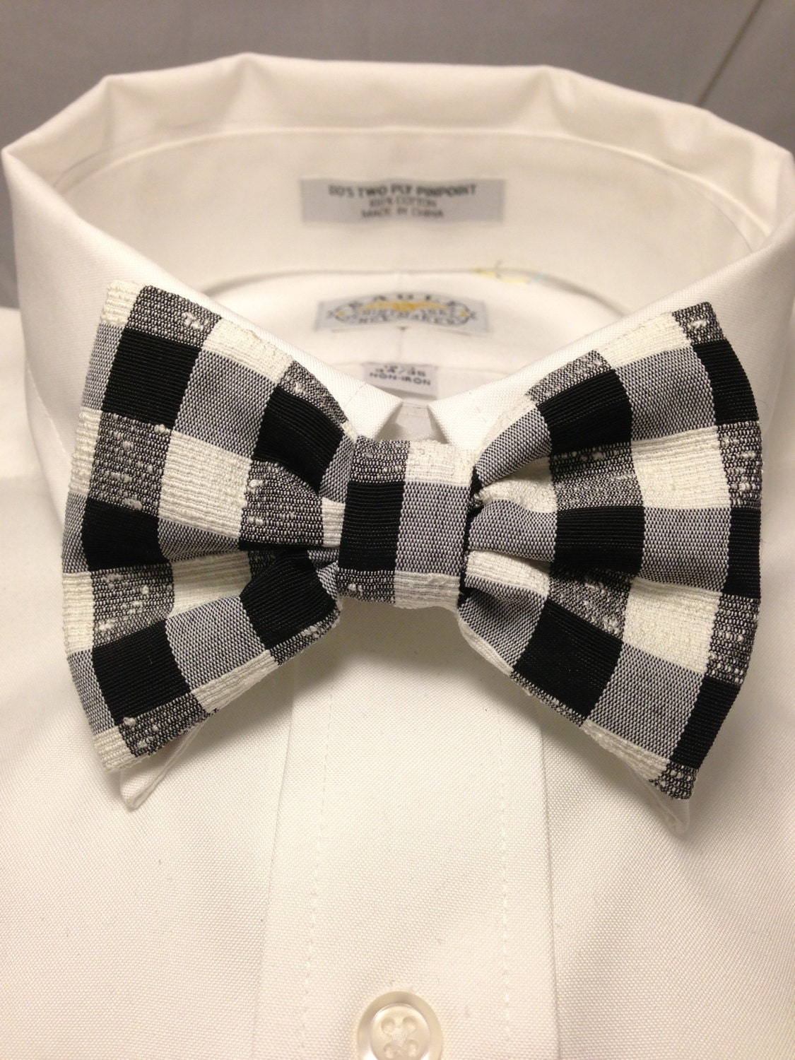 Black and White Plaid Checkered Bowtie / Bow Tie