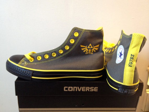 Ready for IMMEDIATE Shipping: Legend of Zelda Converse Chucks, Size 7 Mens (9 Womens)