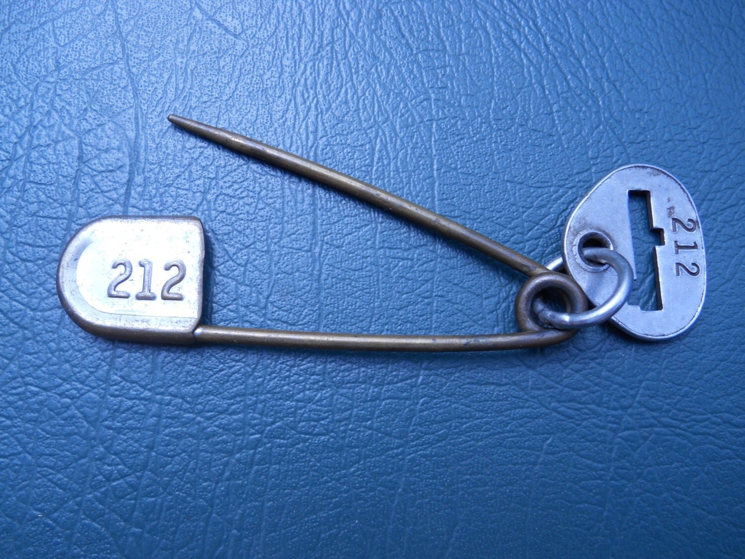 Vintage Large Numbered Laundry Pin with Numbered Tag212