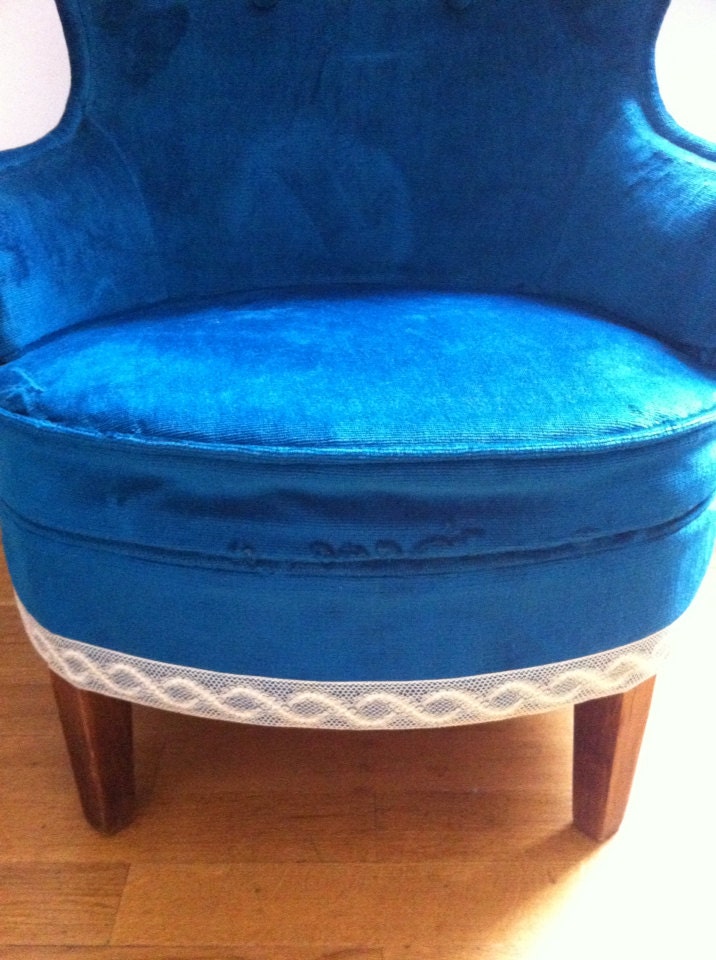 Vintage bedroom arm chair. Blue velvet upholstery. RESERVED.