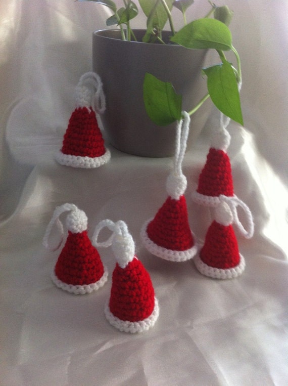 Christmas Ornament Crochet / santa hats Ornaments/ set of 6