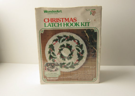 WonderArt Christmas Holly Tree Skirt Rug Latch Hook Kit in Box