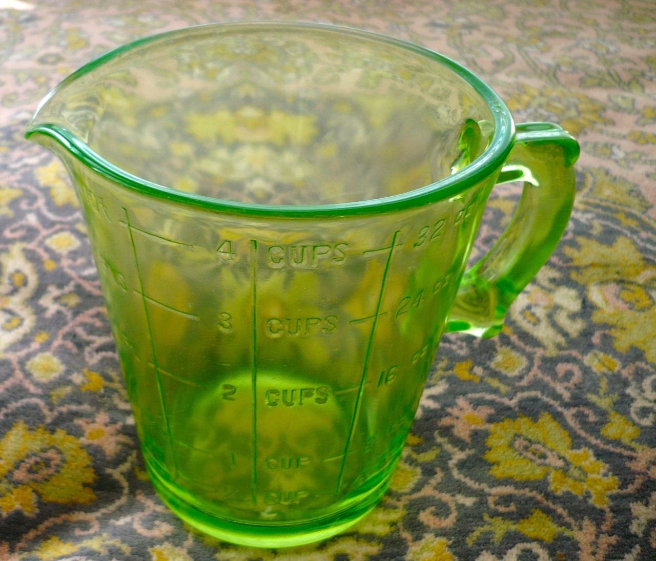 Green Depression Glass 4 Cup Measuring Cup 6982