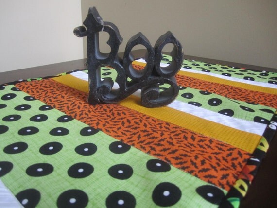 table halloween runner  Runner quilted Table Fall etsy HALLOWEEN