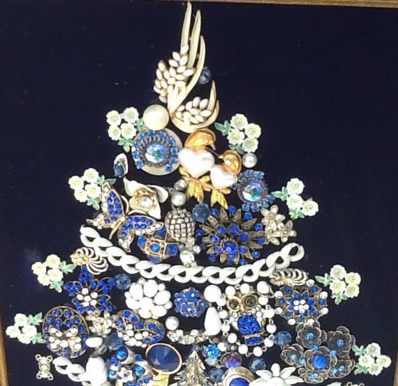 Vintage jewelry Christmas Tree