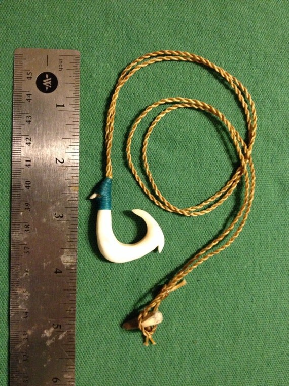 Handcarved bone hook necklace by Nativibes on Etsy