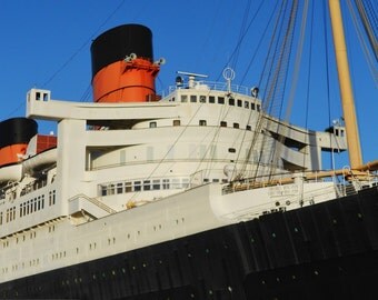 RMS Queen Mary, Cunard Ocean Liner - 8x10 Color Photo Ship Art Image