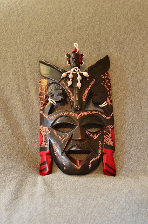 Items similar to Decorative wall mask on Etsy