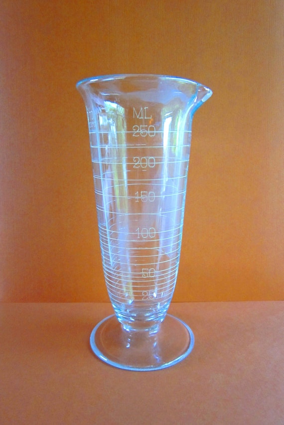Vintage Glass Laboratory Beaker With Etched Numbers 9482