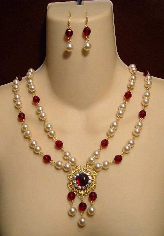 antique medieval jewelry