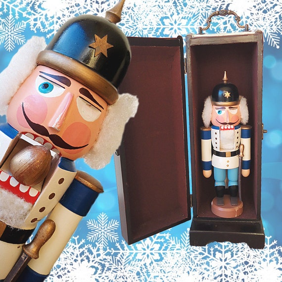 Cracking NUTs Vtg Nutcracker Toy Soldier In French Style Box