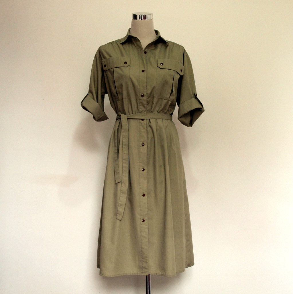 Vintage shirt dress / Khaki green dress / Safari by hurdyburdy