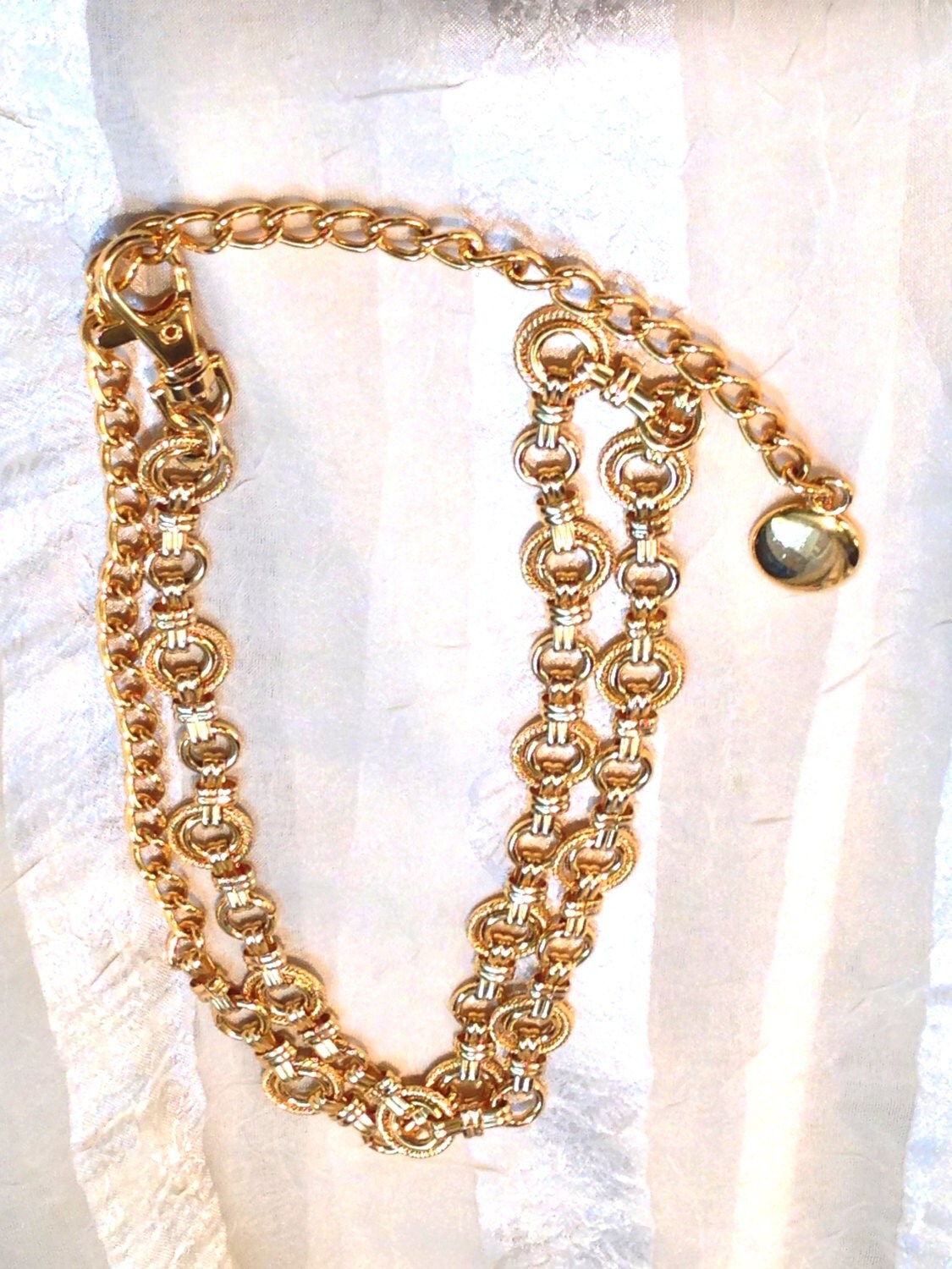 Vintage Gold Metal Belt Estate Sale est. 1970s