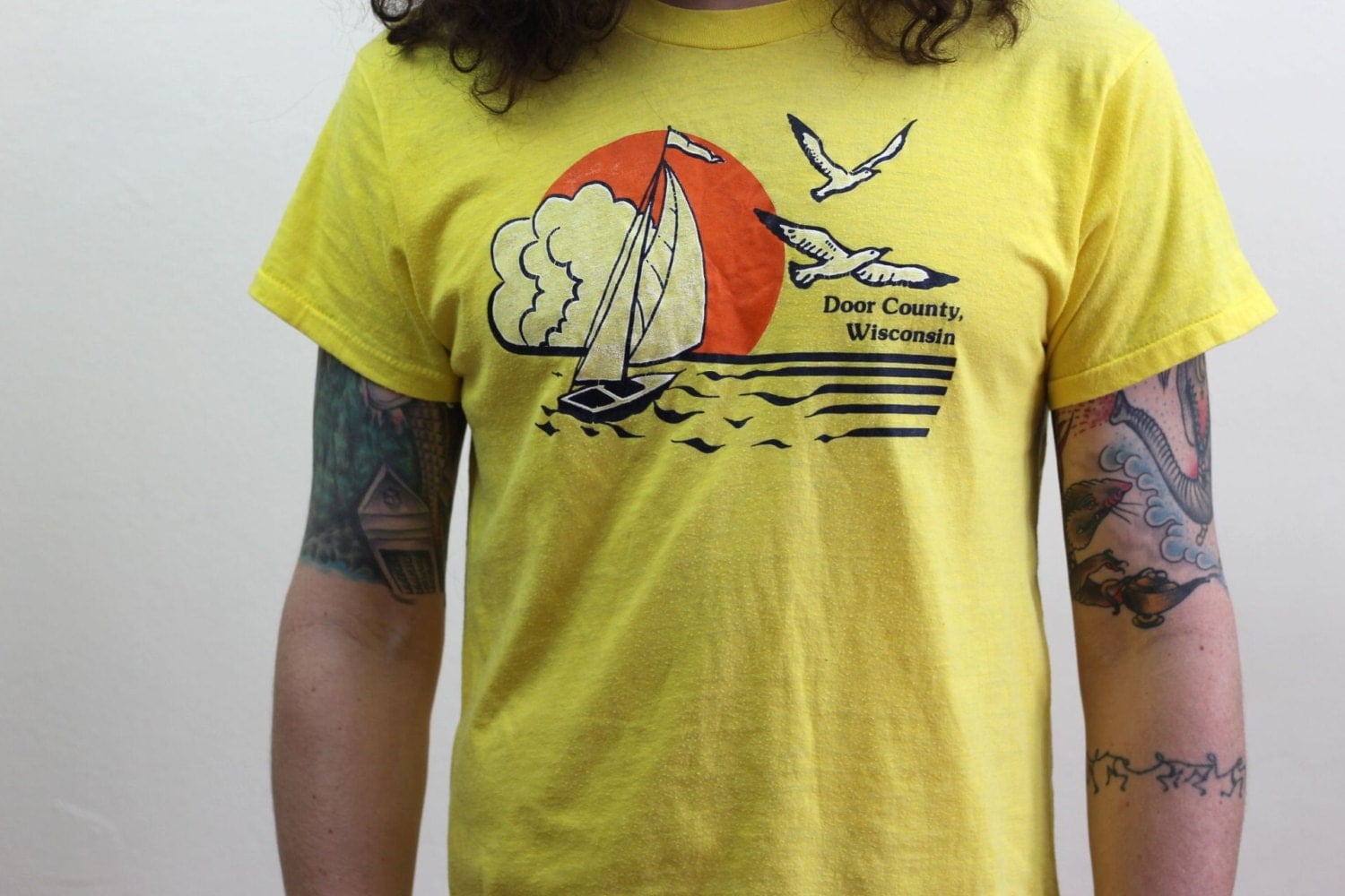 Vintage WI tee // mens YELLOW orange sun Door County t-shirt