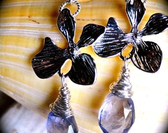 Popular items for iolite briolette on Etsy
